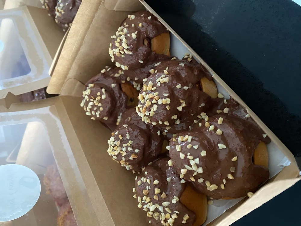 Chocolate Kunafa Rolls