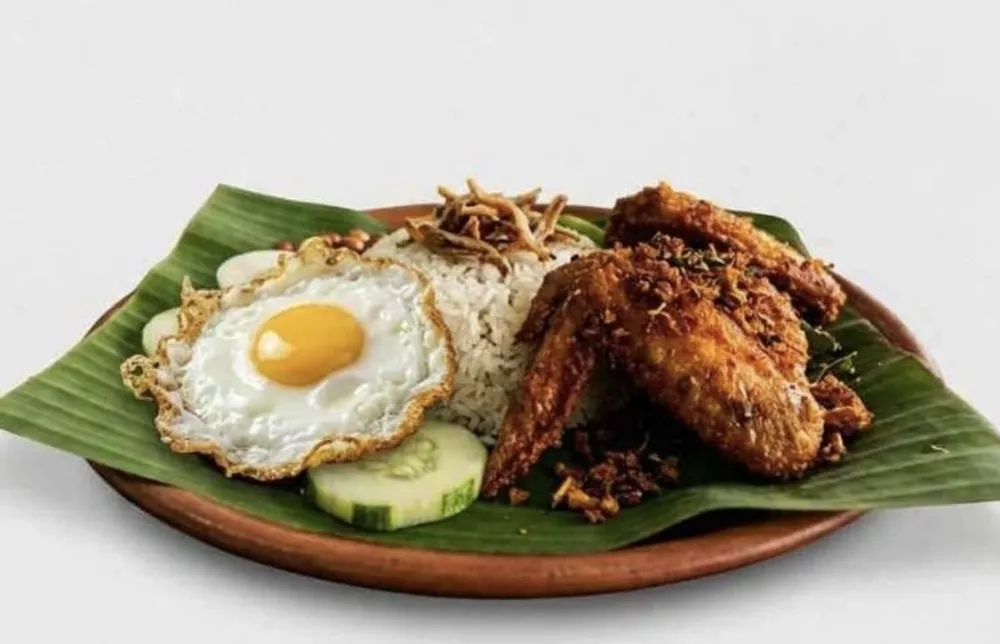 Nasi Lemak Ayam Berempah