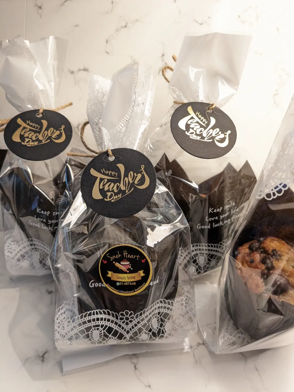 Indv Gift Pack Banana Choc Chip Muffins